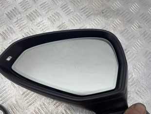 Зовнішнє дзеркало Audi A4