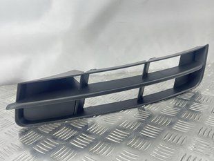 Решітка переднього бампера 4L0807681B01C Audi Q7