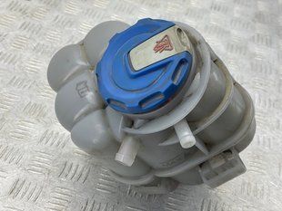 Розширювальний бачок 8W1121405E Audi A4 Allroad