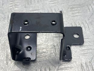 Кронштейн 8R0813384H Audi Q5
