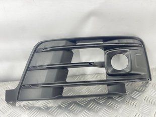 Решетка воздухозаборника переднего бампера s-line левая 4M0807681EGXE Audi Q7 Audi Q7