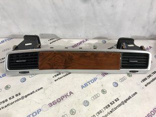 Накладка торпедо 7P1857226 Volkswagen Touareg