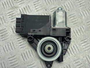 Блок управления двери 31674760 Volvo XC60