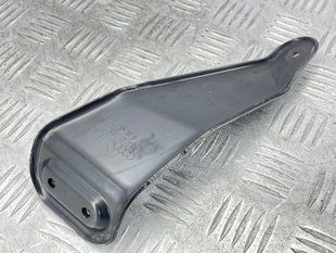 Кронштейн радіатора додаткового 4M0121263D Audi Q7