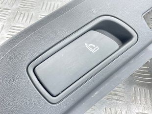 Ручка відкидання заднього сидіння 8R0885681A Audi Q5