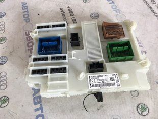 Блок предохранителей 31327994 Volvo XC60