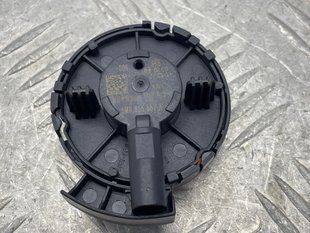 Датчик удара 4M0955557A Audi Q7