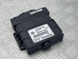 Блок керування АКПП 0C8927750N Audi Q7