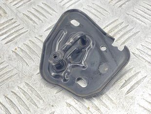 Скоба замка капота 4G0823186 Audi A6