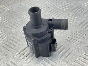Дополнительный насос охлаждающей жидкости 06H121601N Audi A6 Audi A7 Sportback, Audi Q5 PHEV, Audi S7 Sportback, Audi A4, Audi A4 Allroad, Audi A5, Audi A5 Sportback, Audi A6, Audi A6 Allroad, Audi A7, Audi A8, Audi Q5, Audi Q5 Sportback, Audi Q7, Audi R8, Audi S4, Audi S5, Audi S5 Sportback, Audi S6, Audi SQ5, Audi SQ5 Sportback