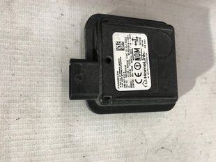 Блок управления системы открывания ворот гаража 4M0907410A Audi Q7