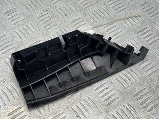 Направляющая / Крепление / Кронштейн бампера 620584GA0A Infiniti Q50