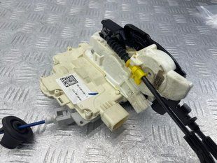 Замок задней двери 4H0839015D Audi A8