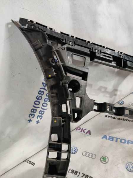 Направляюча заднього бампера ліва 3C8807393C Volkswagen CC Volkswagen CC