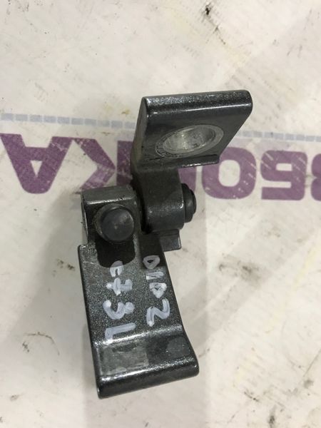 Петля двери 4G0831401A Audi A6