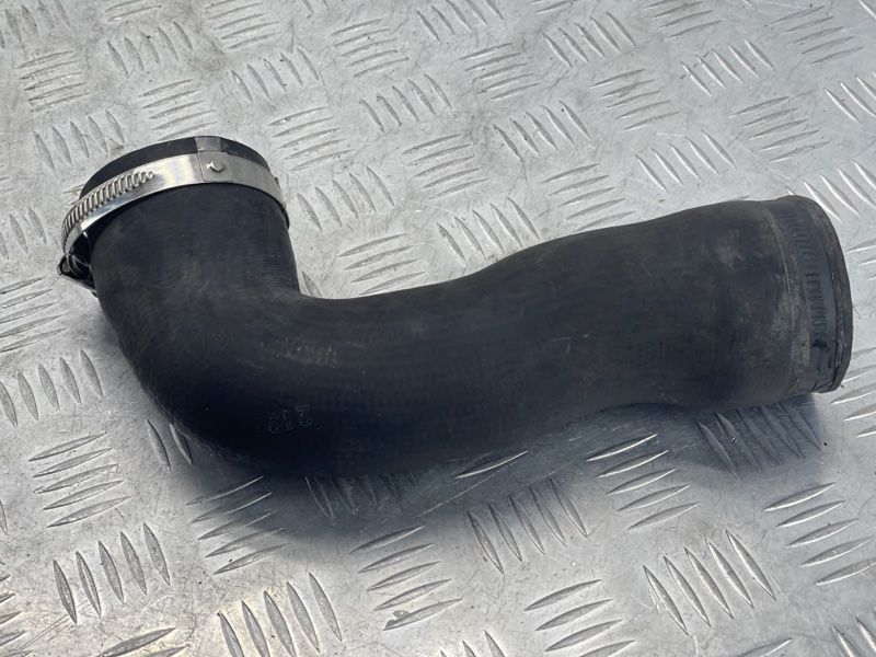 Патрубок інтеркулера 1K0145834AJ Volkswagen CC