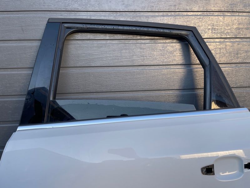 Двері 8R0833051B Audi Q5