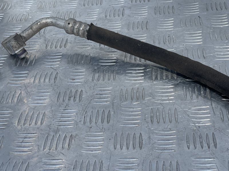 Трубка кондиціонера 7L8820721K Audi Q7