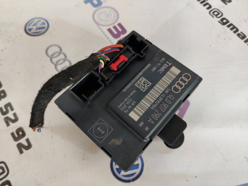 Блок керування дверей 4L0907290A Audi Q7