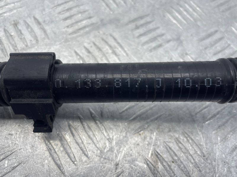 Трубка насоса вторинного повітря 4M0133817J Audi Q7