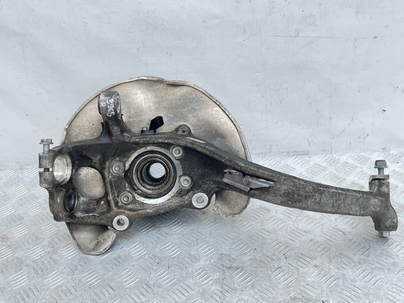 Поворотный кулак / Цапфа с подшипником 4G0407242C Audi Q5