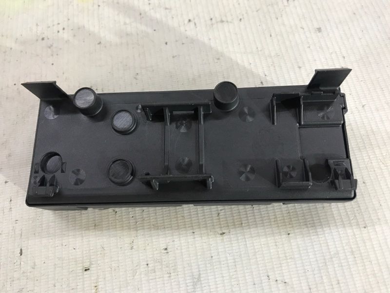 Блок керування кришкою багажника 7P6959107 Volkswagen Touareg