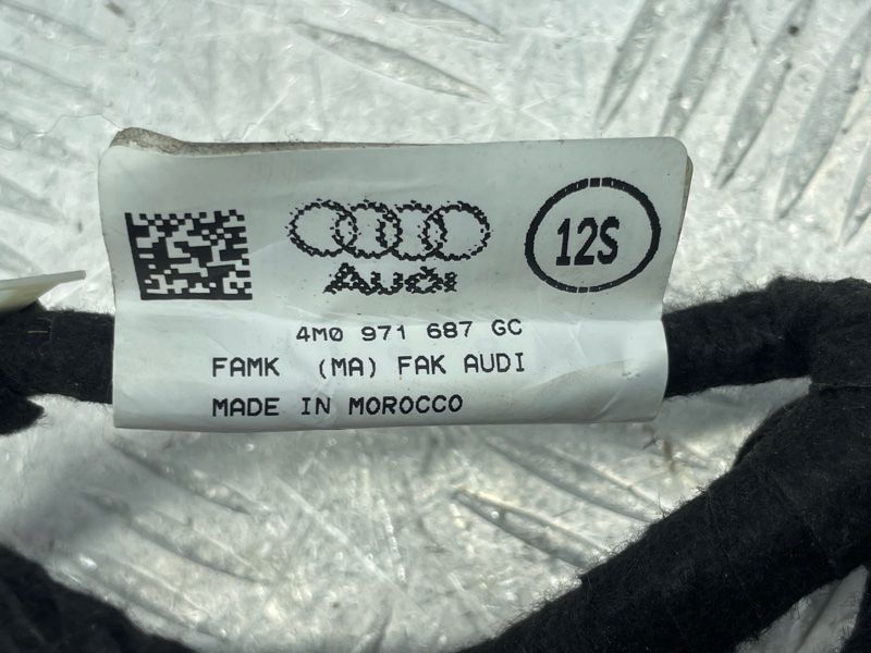 Проводка дверей 4M0971687GC Audi Q7