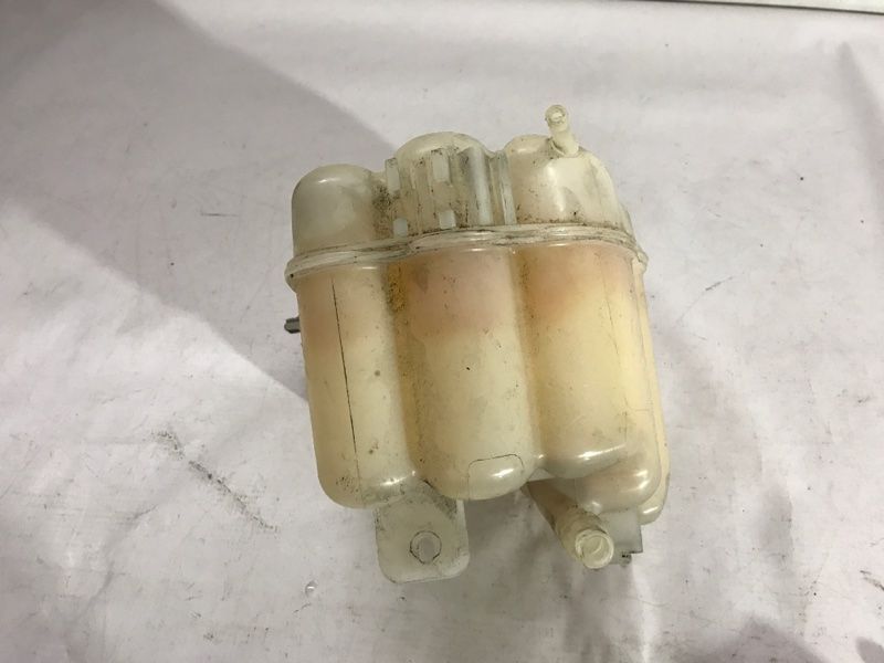Расширительный бачок 7P0121407 Volkswagen Touareg