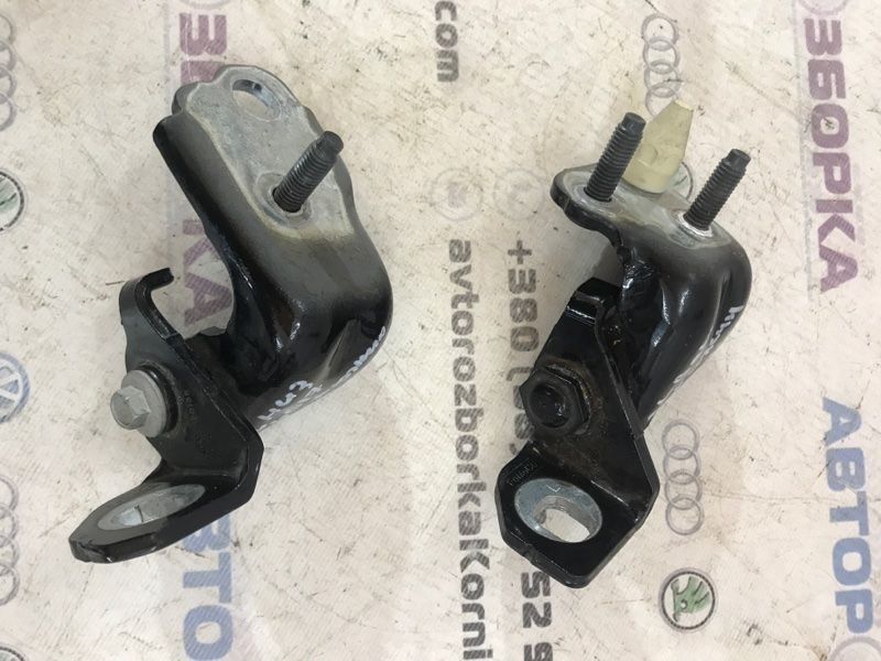 Петля двери Ford Fusion