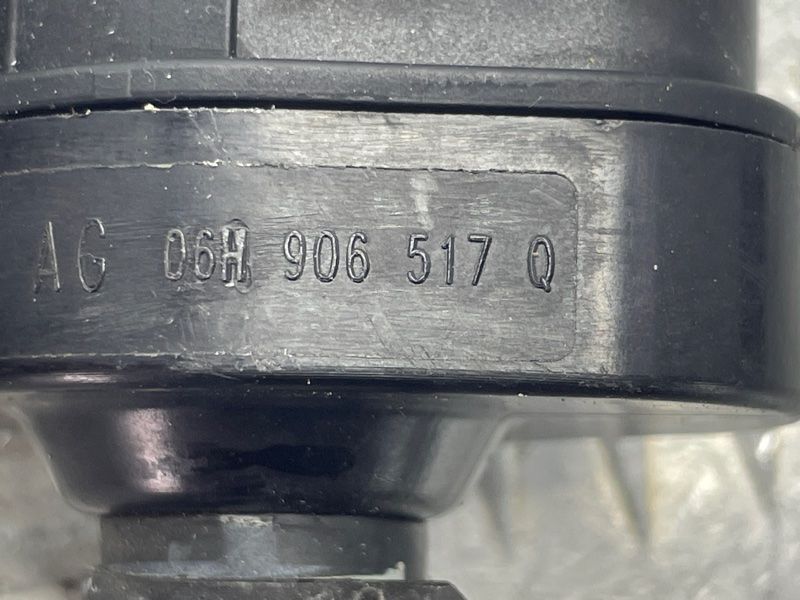 Клапан 06H906517Q Audi A6