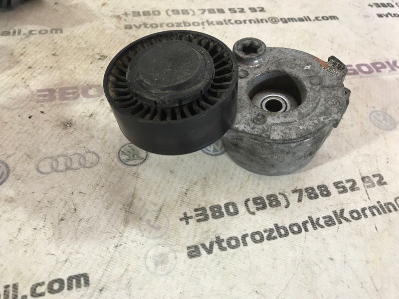 Ролик натяжной 059908133J Volkswagen Touareg