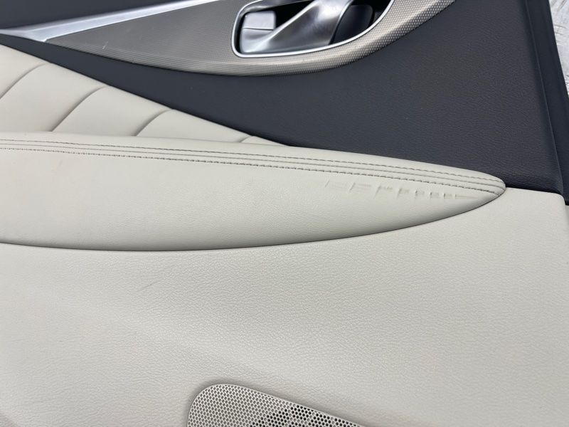 Обшивка дверей Infiniti Q50