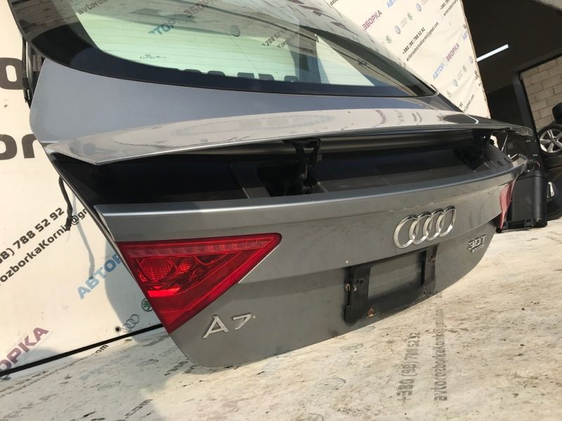 Кришка багажника 4G8827025A Audi A7