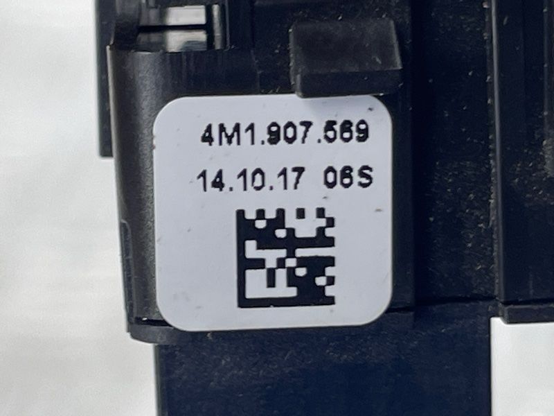 Клавіша скидання добового пробігу і дисплей 4M1907569 Audi Q7