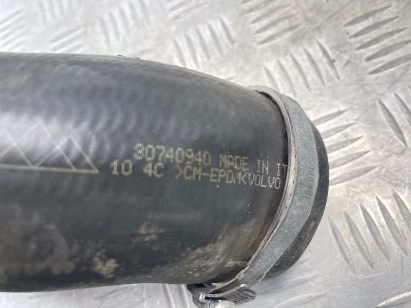 Патрубок интеркулера 30740940 Volvo XC60