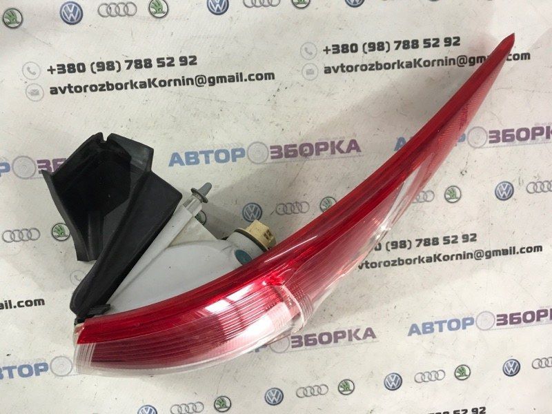 Стоп / ліхтар зовнішній CJ5Z13404B Ford Escape
