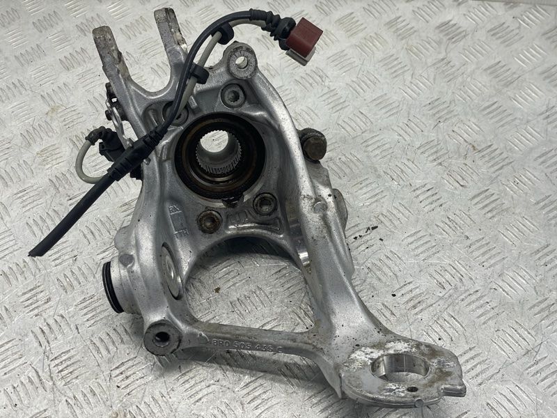 Поворотний кулак / цапфа 8R0505431F Audi A7
