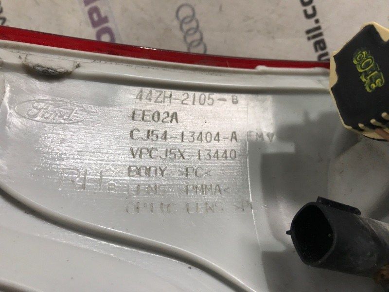 Стоп / ліхтар зовнішній CJ5Z13404B Ford Escape