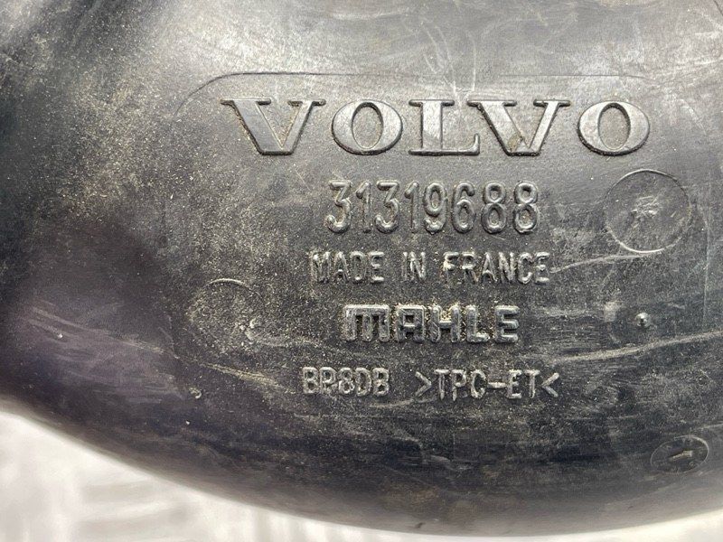 Патрубок повітряний 31319688 Volvo XC60