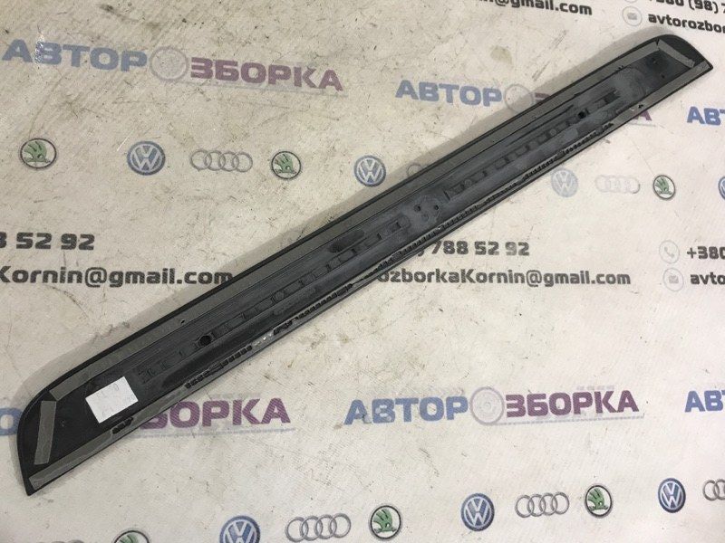 Накладка на порог 4G0853373A Audi A6