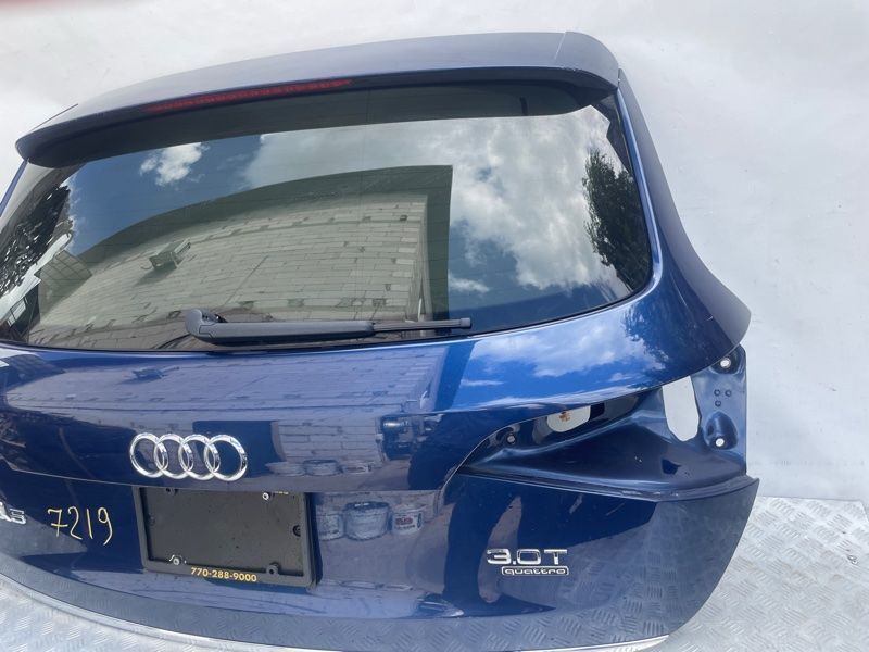 Крышка багажника 8R0827023C Audi Q5