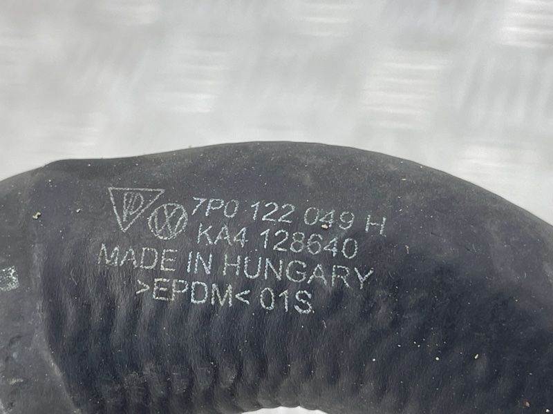 Шланг ОР з клапаном 7P0122049H Volkswagen Touareg