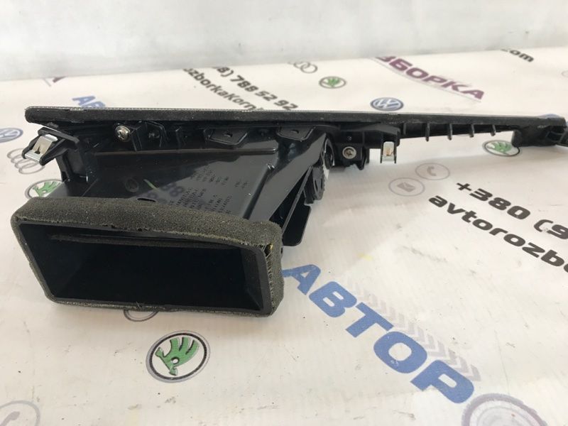 Дефлектор повітропроводу 687514GA0A Infiniti Q50