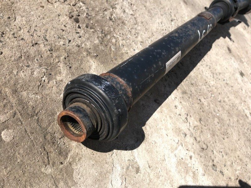 Карданный вал 7P0521102P Volkswagen Touareg