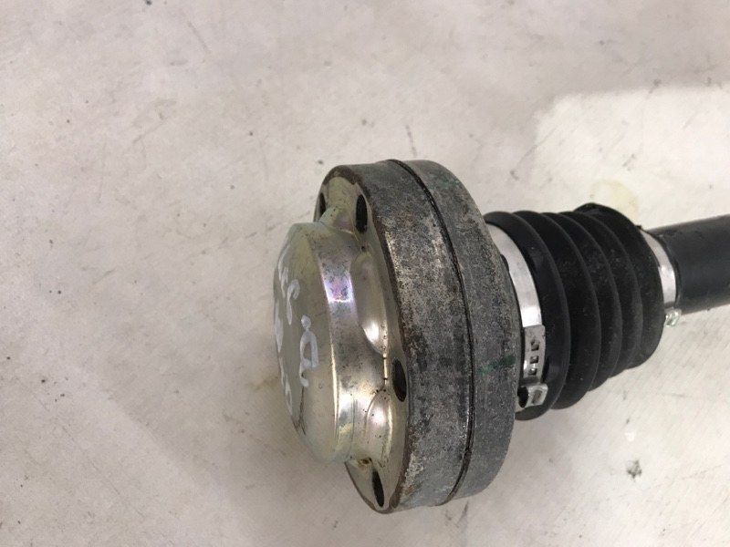 Полуось 4M0501203D Audi Q7