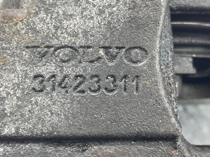Суппорт тормозной 31423311 Volvo XC60
