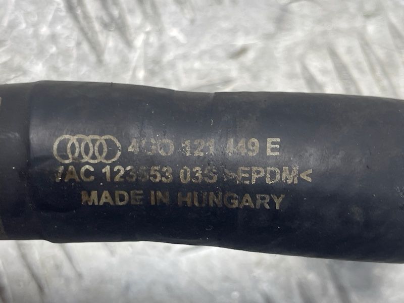 Шланг системи охолодження 4G0121449E Audi A6