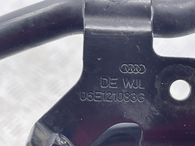 Трубопровід системи охолодження 06E121083G Audi Q7