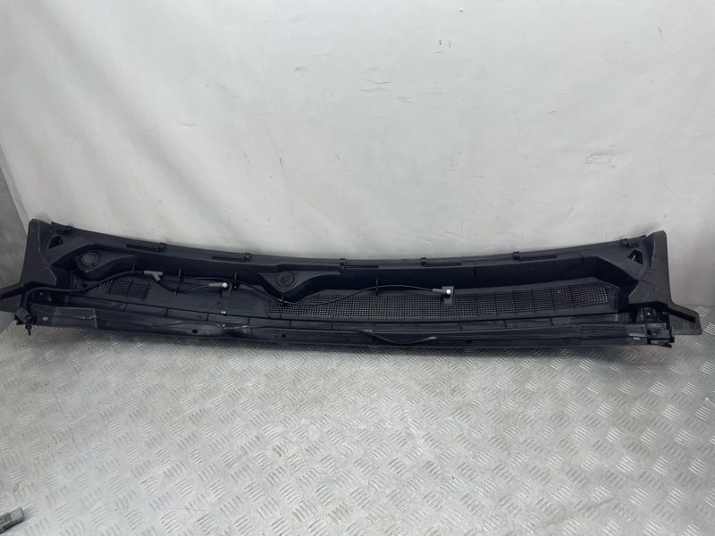 Водовідвідний щиток 22897423 Chevrolet Colorado