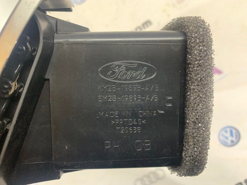 Дефлектор повітропроводу KM2B19893A Ford Edge